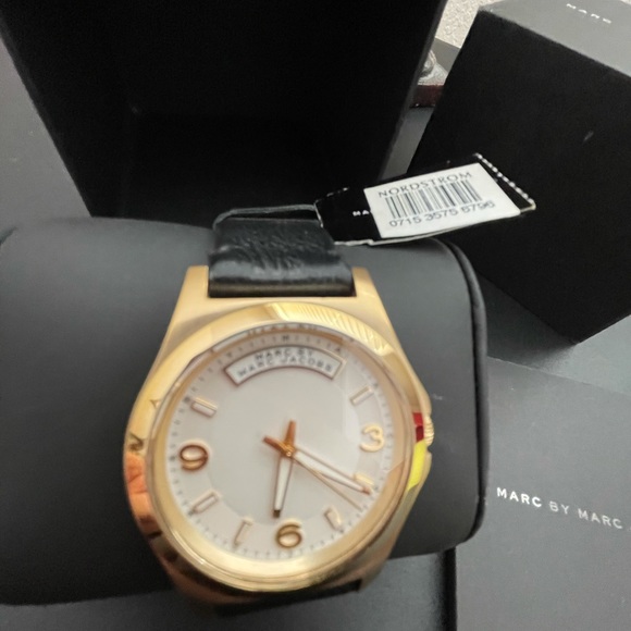 Marc Jacob Watch - Picture 3 of 4